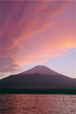 simsearch:841-02946821,k - Mt. Fuji and Yamanaka ko (lake), Yamanashi, Japan Stock Photo - Rights-Managed, Code: 841-03056238