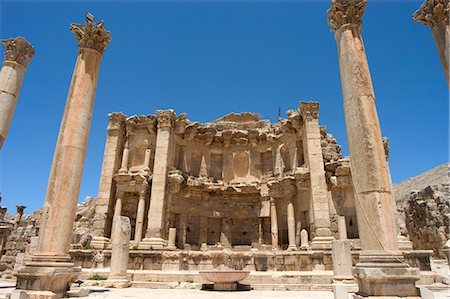 simsearch:841-02707443,k - Propylaeum, gateway to the Temple of Artemis, Roman city, Jerash, Jordan, Middle East Stock Photo - Rights-Managed, Code: 841-03056398