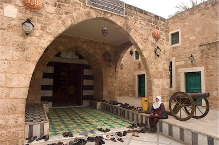 simsearch:841-02708534,k - Going to prayers at Taynal Mosque, Tripoli, Lebanon, Middle East Stock Photo - Rights-Managed, Code: 841-03056486