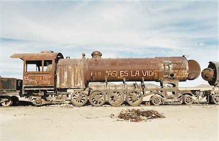 simsearch:841-06449769,k - Rusting locomotive at train graveyard, Uyuni, Bolivia, South America Foto de stock - Con derechos protegidos, Código: 841-03056806