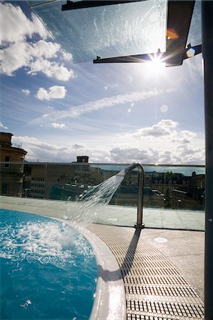 simsearch:841-03063991,k - Roof Top Pool in New Royal Bath, Thermae Bath Spa, Bath, Avon, England, United Kingdom, Europe Stock Photo - Rights-Managed, Code: 841-03064006