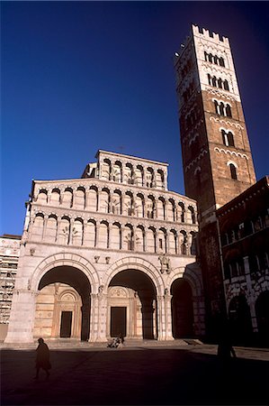 simsearch:841-06806761,k - Duomo di San Martino and campanile in Romano-Pisan style, Lucca, Tuscany, Italy, Europe Stock Photo - Rights-Managed, Code: 841-03064499