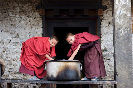 simsearch:841-02946644,k - Buddhist monks, Karchu Dratsang Monastery, Jankar, Bumthang, Bhutan, Asia Stock Photo - Rights-Managed, Code: 841-03065248