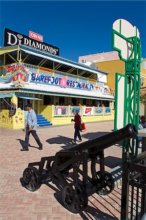 saint martin caribbean - Store on Wathey Square, Philipsburg, St. Maarten, Netherlands Antilles, Leeward Islands, West Indies, Caribbean, Central America Stock Photo - Rights-Managed, Code: 841-03065962