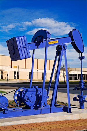 simsearch:841-02708432,k - Oil Well & Civic Center, Amarillo, Texas, United States of America, North America Stock Photo - Rights-Managed, Code: 841-03066303