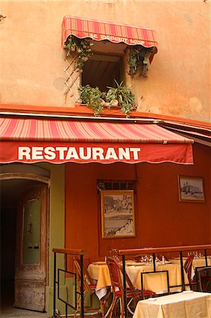 simsearch:841-03034297,k - Restaurant, Rue Saint Antoine, Cannes, Alpes Maritimes, Provence, Cote d'Azur, French Riviera, France, Europe Stock Photo - Rights-Managed, Code: 841-03066521