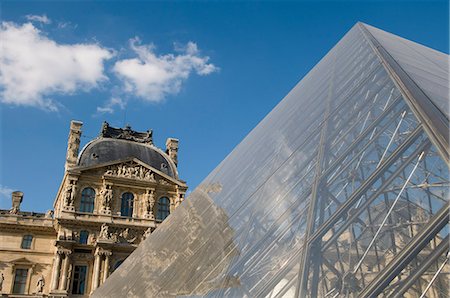 simsearch:841-02710261,k - Musee du Louvre and Pei Pyramid, Paris, France, Europe Stock Photo - Rights-Managed, Code: 841-03060321