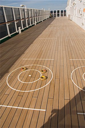 Deck quoits area, cruise ship Stock Photo - Rights-Managed, Code: 841-03061465