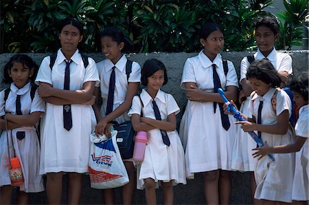 simsearch:841-02947131,k - Schoolgirls in school uniform, Colombo, Sri Lanka, Asia Stock Photo - Rights-Managed, Code: 841-03061821