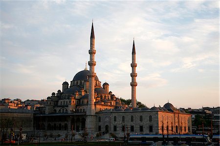 simsearch:841-02708534,k - The Yeni Camii mosque also known as the new mosque, Istanbul, Turkey, Europe Stock Photo - Rights-Managed, Code: 841-03062143