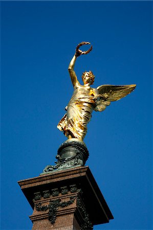 simsearch:400-05162857,k - Golden Angel Liebenberg monument, Vienna, Austria, Europe Stock Photo - Rights-Managed, Code: 841-03062256