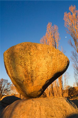 simsearch:841-03490067,k - Balancing Rock, near Glen Innes, New South Wales, Australia, Pacific Stock Photo - Rights-Managed, Code: 841-03062554
