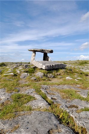 simsearch:841-02944527,k - Poulnabrone Dolmen Portal Megalithic Tomb, The Burren, County Clare, Munster, Republic of Ireland, Europe Stock Photo - Rights-Managed, Code: 841-03063040