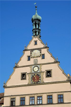 simsearch:841-03517157,k - Clock on the Ratstrinkstube (City Councillors Tavern), Marktplatz, Rothenburg ob der Tauber, Bavaria (Bayern), Germany, Europe Stock Photo - Rights-Managed, Code: 841-03063104