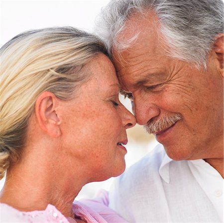 simsearch:841-02720357,k - senior couple outdoors, close-up Stock Photo - Rights-Managed, Code: 841-03507715