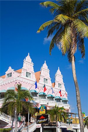 pennant flag - Royal Plaza Mall, Oranjestad City, Aruba, West Indies, Caribbean, Central America Foto de stock - Con derechos protegidos, Código: 841-03507962