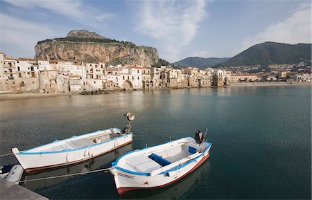 simsearch:841-06445552,k - Traditional fishing boats and fishermens houses, Cefalu, Sicily, Italy, Europe Stock Photo - Rights-Managed, Code: 841-03502526