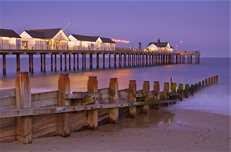 suffolk - Southwold pier and wooden groyne at sunset, Southwold, Suffolk, England, United Kingdom, Europe Stock Photo - Rights-Managed, Code: 841-03517214