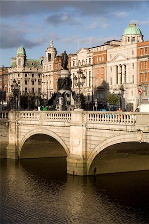 simsearch:841-06030533,k - O'Connell Bridge on the Liffey River, Dublin, Republic of Ireland, Europe Stock Photo - Rights-Managed, Code: 841-03517575