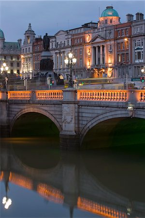 simsearch:841-06030533,k - O'Connell Bridge, reflection, early evening, Dublin, Republic of Ireland, Europe Stock Photo - Rights-Managed, Code: 841-03518050