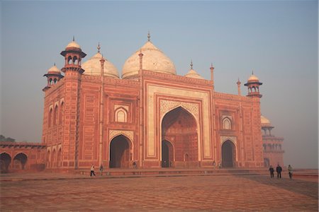 simsearch:841-02703267,k - Mosque next to Taj Mahal, Agra, Uttar Pradesh, India, Asia Stock Photo - Rights-Managed, Code: 841-03518885