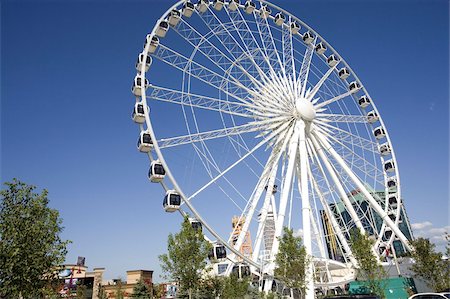 The Sky Wheel, Niagara Falls' own version of the Millennium Wheel, Niagara Falls, Ontario, Canada, North America Stock Photo - Rights-Managed, Code: 841-03677046