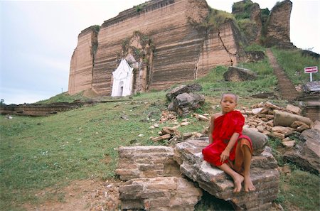 simsearch:841-02946644,k - Young Buddhist monk, Mingun, Sagaing Division, Myanmar (Burma), Asia Stock Photo - Rights-Managed, Code: 841-03673830