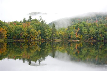 fall trees lake - Mist rising over hills and autumn foliage around the Woodward Reservoir in central Vermont, New England, United States of America, North America Stock Photo - Rights-Managed, Code: 841-03867897