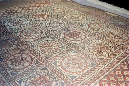 roman mosaic patterns - Mosaic from remains of Roman villa, St. Albans, Hertfordshire, England, United Kingdom, Europe Stock Photo - Rights-Managed, Code: 841-03868145