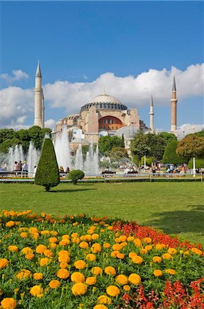 simsearch:841-03067143,k - The Haghia Sophia (Aya Sofya) (Church of Holy Wisdom), a Byzantine monument dating from 532AD, UNESCO World Heritage Site, Sultanahmet, Istanbul, Turkey, Europe Stock Photo - Rights-Managed, Code: 841-03868229