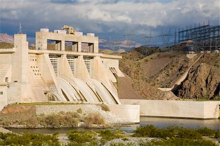 simsearch:841-02708432,k - Davis Dam on the Colorado River near Bullhead City, Arizona, United States of America, North America Stock Photo - Rights-Managed, Code: 841-03869556