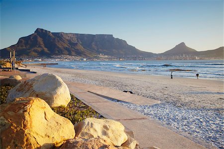 simsearch:841-03673601,k - View of Table Mountain from Milnerton beach, Cape Town, Western Cape, South Africa, Africa Stock Photo - Rights-Managed, Code: 841-03870085