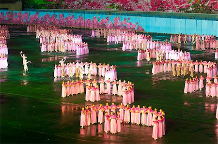 simsearch:841-05845843,k - Dancers at the Airand festival, Mass games in Pyongyang, North Korea, Asia Stock Photo - Rights-Managed, Code: 841-03870913