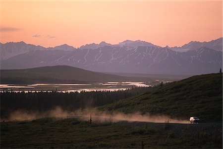 simsearch:854-02955936,k - Vehicle driving Park Road Alaska Range Interior AK Denali Natl Park summer scenic sunset Stock Photo - Rights-Managed, Code: 854-02955738