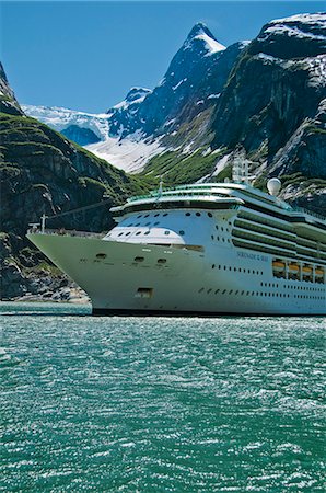 Royal Carribean cruise ship *Serenade of the Seas* in Endicott Arm near Dawes Glacier, Tracy Arm- Fords Terror National Wilderness, Southeast Alaska Stock Photo - Rights-Managed, Code: 854-03392542