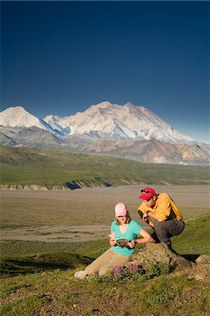 simsearch:854-03538162,k - Young couple of visitors view MtMcKinley near the Eielson visitor center MtMcKinley Denali NP Alaska Stock Photo - Rights-Managed, Code: 854-03538145