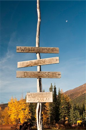 View of a humorous signpost in Wiseman, Arctic Alaska, Fall Stock Photo - Rights-Managed, Code: 854-03739655