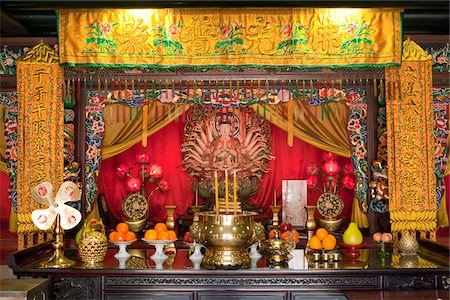 simsearch:855-06313356,k - Shrine of Thousand Hands Goddess guanyin at Ching Wan Koon, Tsing Shan Temple, New Territories, Hong Kong Stock Photo - Rights-Managed, Code: 855-05984508