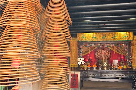 simsearch:855-06313356,k - Shrine of Thousand Hands Goddess guanyin at Ching Wan Koon, Tsing Shan Temple, New Territories, Hong Kong Stock Photo - Rights-Managed, Code: 855-05984509