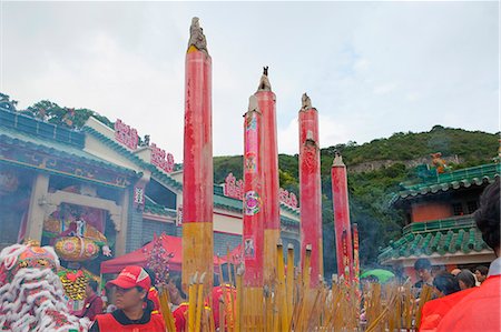 simsearch:855-06313357,k - Incense offerings at the Tin Hau temple during the Tin Hau festival, Joss House Bay, Hong Kong Stock Photo - Rights-Managed, Code: 855-06022521