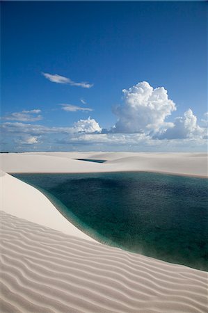 simsearch:855-06313097,k - Sandy dunes near Lagoa Bonita (Beautiful Lagoon) at Parque Nacional dos Lencois Maranhenses, Brazil Foto de stock - Con derechos protegidos, Código: 855-06313112