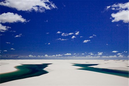 simsearch:855-06313097,k - Sandy dunes near Lagoa Bonita (Beautiful Lagoon) at Parque Nacional dos Lencois Maranhenses, Brazil Foto de stock - Con derechos protegidos, Código: 855-06313127