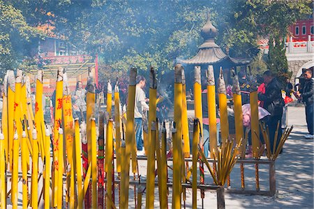 simsearch:855-06313357,k - Incense offering at Po Lin Monastery, Lantau Island, Hong Kong Stock Photo - Rights-Managed, Code: 855-06313706