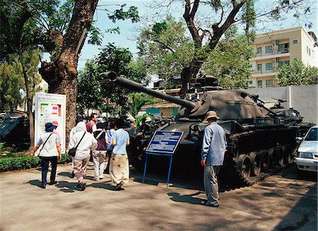 simsearch:855-02987109,k - The War Remnants Museum, Ho Chi Minh, Vietnam Foto de stock - Con derechos protegidos, Código: 855-02987909