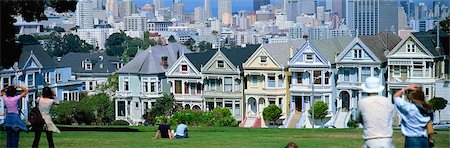 simsearch:841-06031845,k - Tourists at Victorian House, alamo Square, San Francisco Stock Photo - Rights-Managed, Code: 855-02988177
