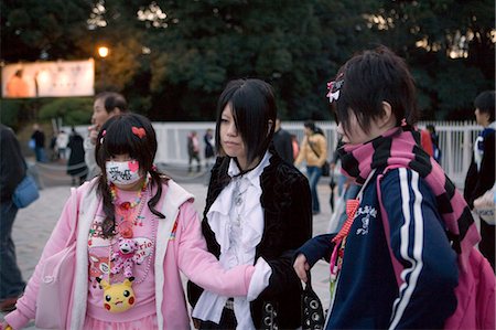 popular - Girls dressed up at Harajuku, Tokyo, Japan Stock Photo - Rights-Managed, Code: 855-02989443