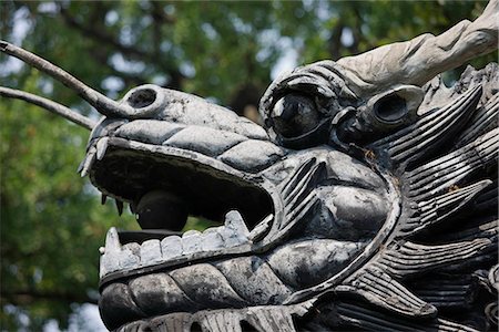 Head of dragon,part of roof decoration at Yu Garden,Shanghai,China Foto de stock - Con derechos protegidos, Código: 855-03024850