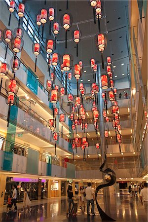 simsearch:855-03025107,k - Modern sculpture and lantern decorations in the Paragon department store,Orchard Road,Singapore Foto de stock - Con derechos protegidos, Código: 855-03025351