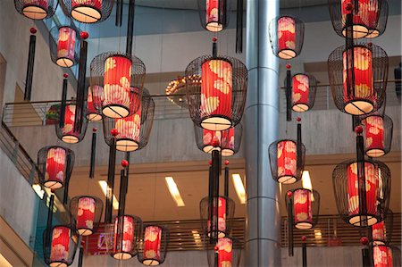 simsearch:855-03025107,k - lantern decorations in the Paragon department store,Orchard Road,Singapore Foto de stock - Con derechos protegidos, Código: 855-03025352