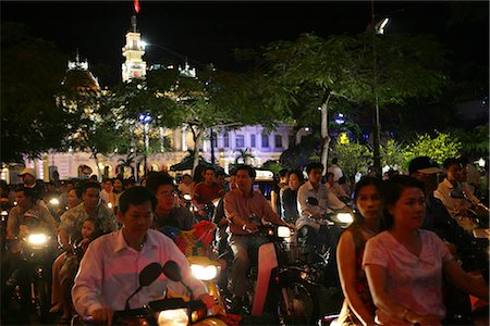 simsearch:855-02987805,k - Motorbike traffic,Ho Chi Minh City,Vietnam Stock Photo - Rights-Managed, Code: 855-03021961